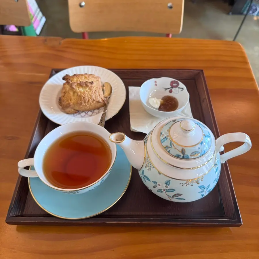 오늘의 홍차와 스콘