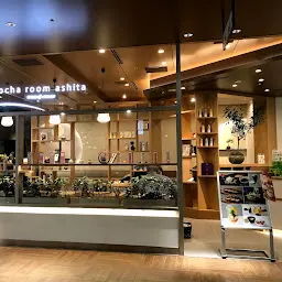 ocha room ashita ITOEN · ญี่ปุ่น, 〒150-0002 โตเกียว, เขตชิบูย่า, ชิบูย่า, 2 Chome−24−12 スクランブルスクエア 10F