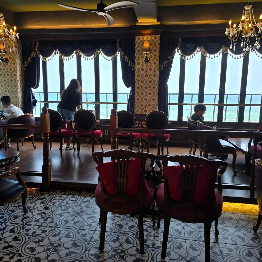 江陵コーヒー通りで人気のカフェ