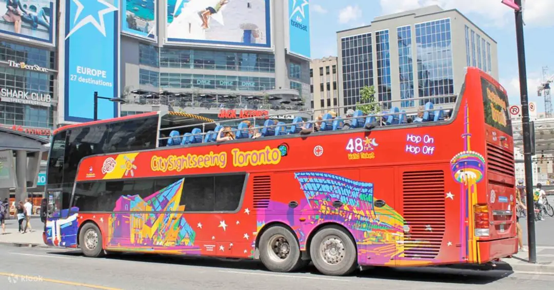 ตั๋วรถบัสชมเมืองโตรอนโต โดย City Sightseeing - Klook