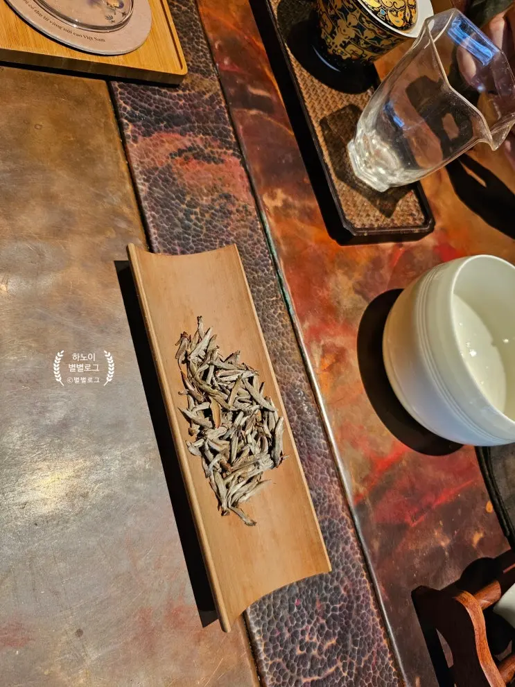 Recommended Unique Hanoi Travel Experience | Review of Minh Lam Tea, a Vietnamese Tea Ceremony Cafe serving brewed tea