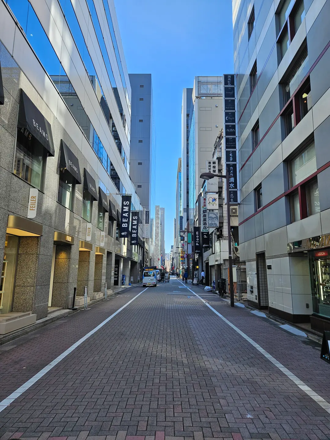 A quiet alley after an early morning start