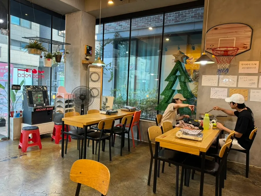 店内のバスケットゴール