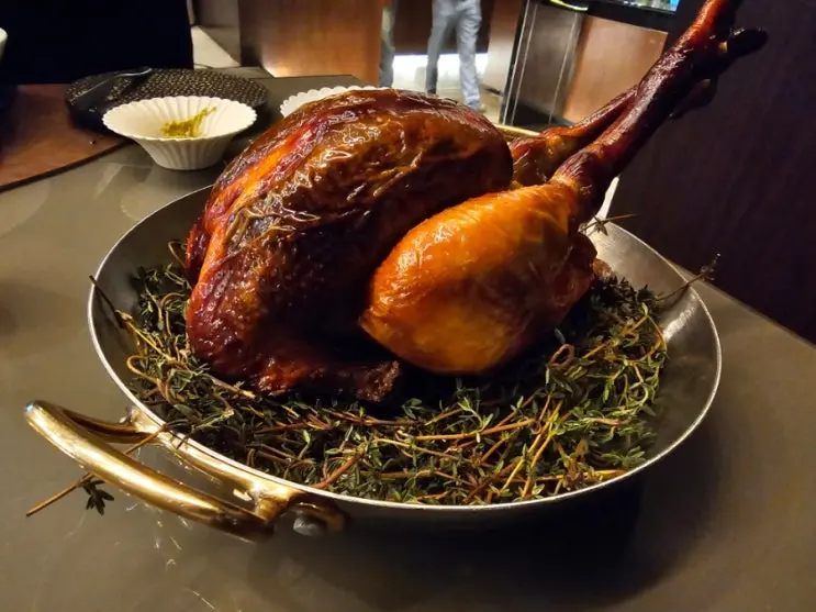 홍콩 미슐랭 침사추이 맛집 파인 다이닝 WHISK 및 VIBES 바 후기