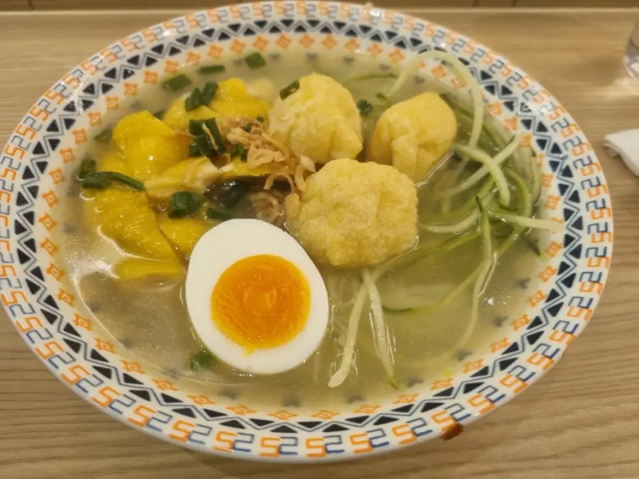 販售各種麵食、飯食!