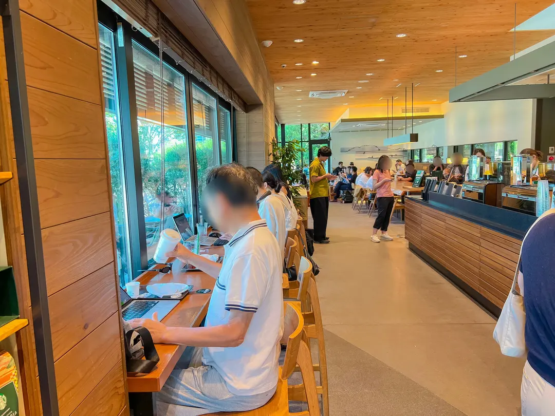 スターバックス店内
