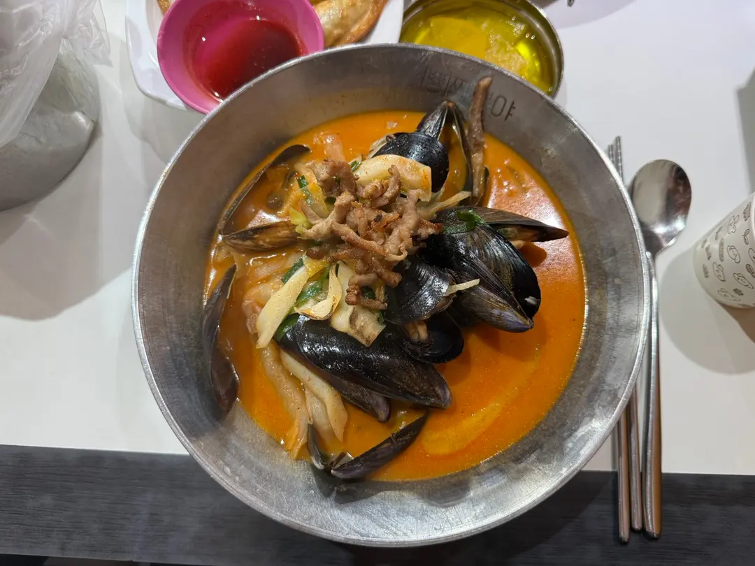 Romantic Jjampong, a Chinese Food Hotspot in Euljiro