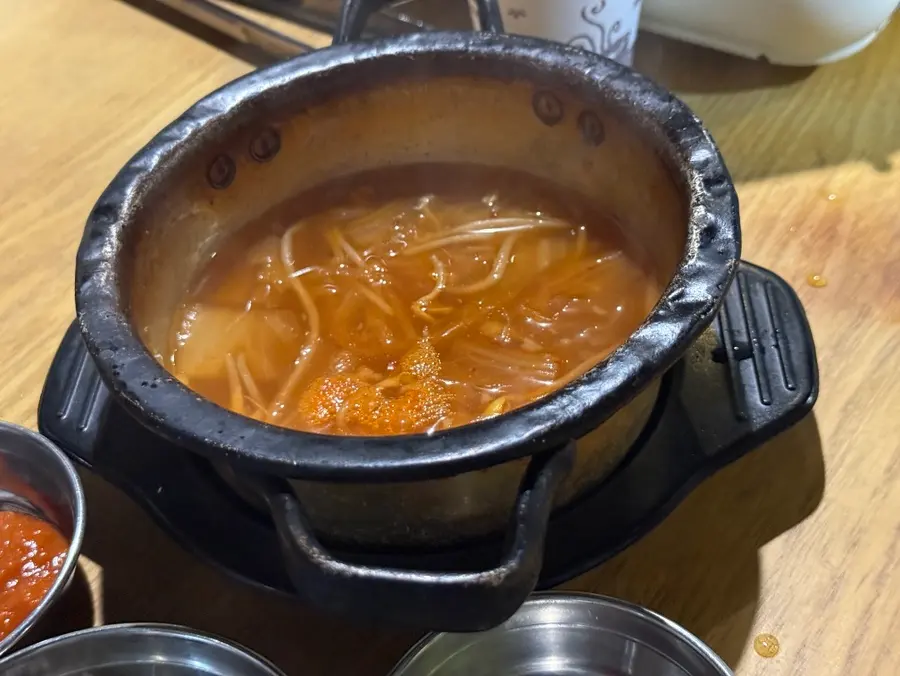 Donbul 1971 kimchi bean sprout soup