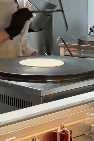 クレープとエスプレッソといくら 可麗餅製作過程