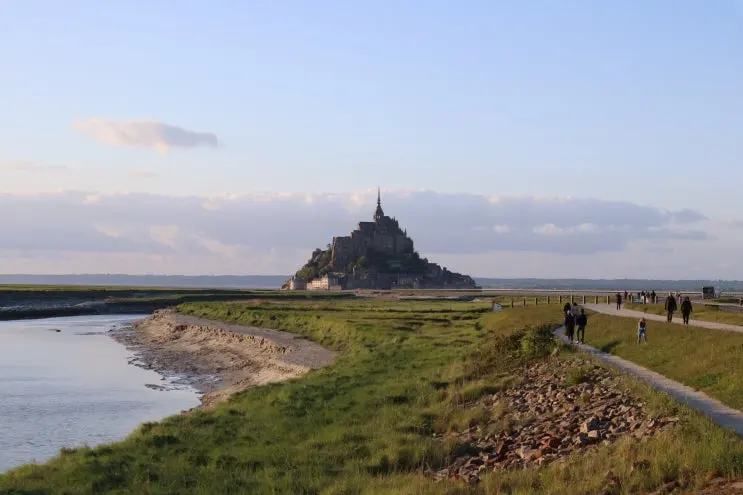 Mont Saint-Michel Tour Review: My Epic Day Trip from Paris with Indigo Travel (Paid for Myself!)