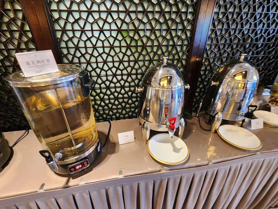 Beverage station with coffee, tea, juice