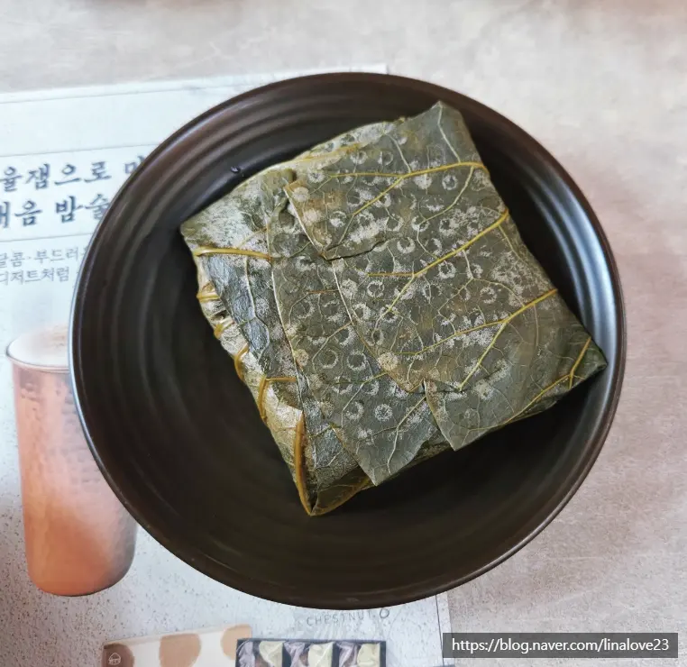 ข้าวห่อใบบัว ร้านอาหาร Solnaeum ร้านอร่อยพูยอ