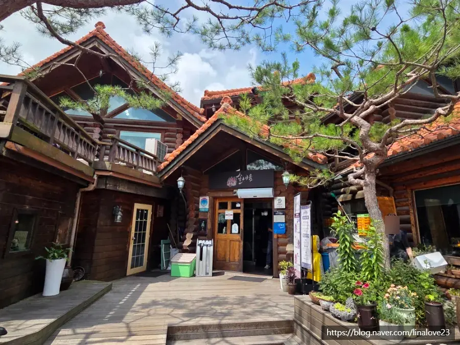 ร้านอาหารอร่อยพูยอ Solnaeum ภายนอก