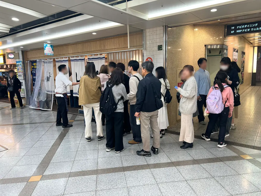 SASHISU壽司酒場排隊人龍
