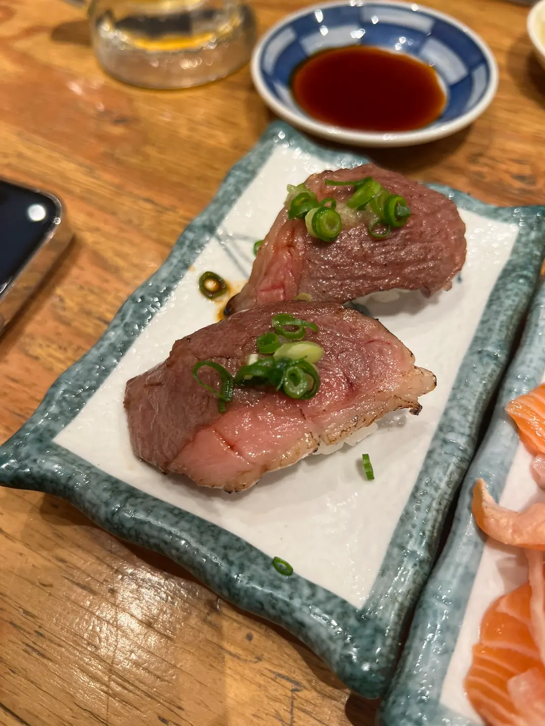 炙燒牛肉壽司近照
