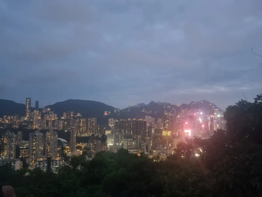 홍콩날씨예보 보고 하이킹 떠나보아요