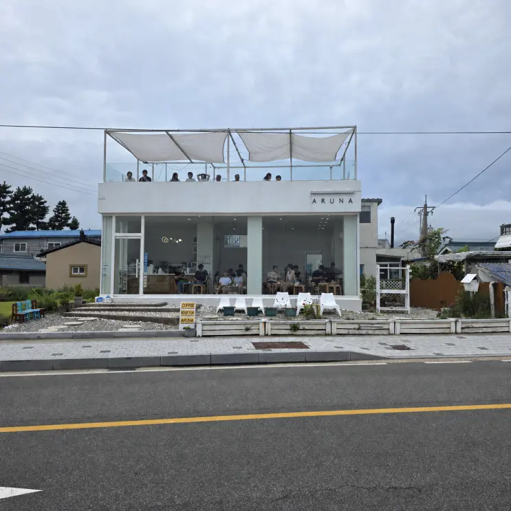 束草カフェ アルナ オーシャンビューが素晴らしい美味しいコーヒー店