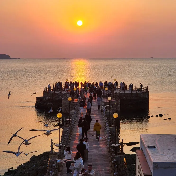 Weihai Travel Course: Golden Sea Bay Pier Sunset Spot, La La Land Hot Place