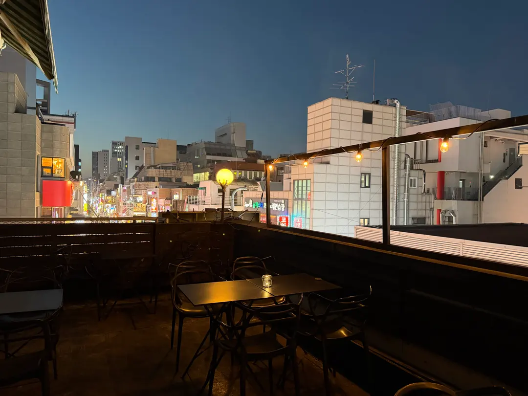 屋外テーブル