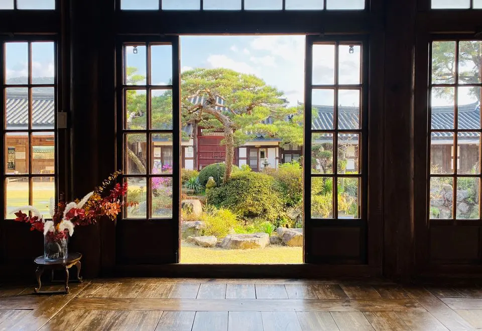 전주 인재고택 학인당 Heritage Stay 후기 & 특가 예약, 전주 2026 | 트립닷컴