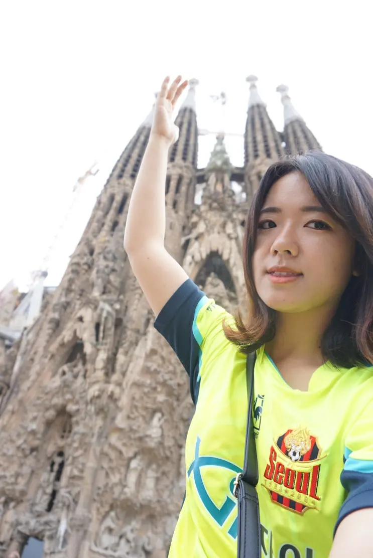 [一個女生獨遊歐洲足球之旅] 高第的終極傑作，聖家堂 :: 第15天③