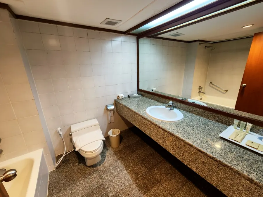 Clean and spacious hotel bathroom