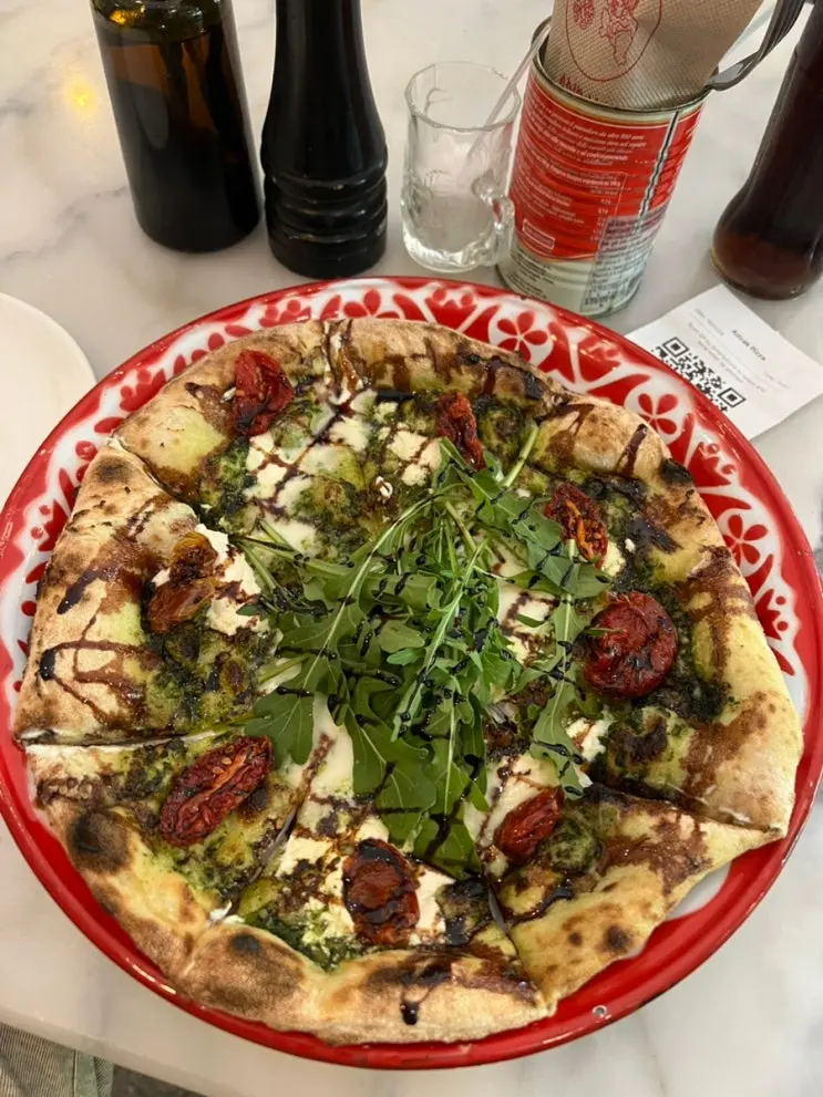 [เที่ยวเชียงใหม่] รีวิว Adirak Pizza บ้านข้างวัด เมนูแนะนำ