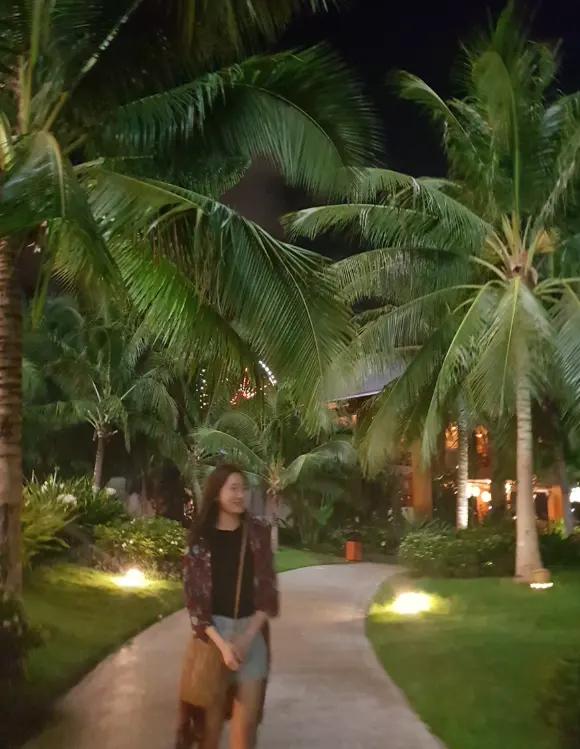 芽莊珍珠度假村夜間海灘漫步