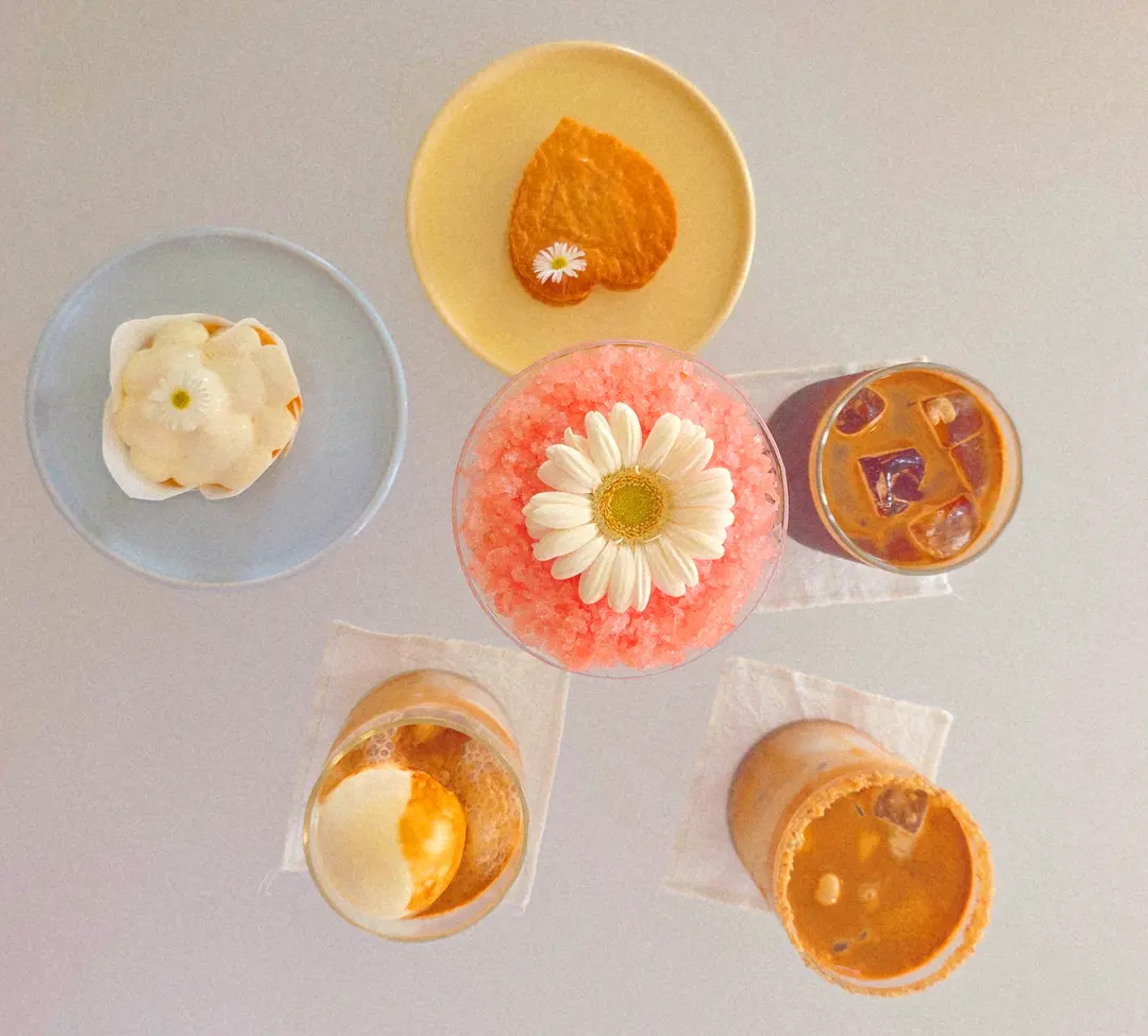 Gujeol Carrot Cupcake and Chocolat Mille-feuille