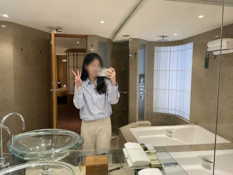 รีวิว Grand Hyatt Fukuoka Canal City: อาหารเช้าเริ่ด, สระว่ายน้ำฉ่ำ, ซาวน่าฟิน, ห้องทวินราคาโดนใจพร้อมส่วนลดจัดเต็ม