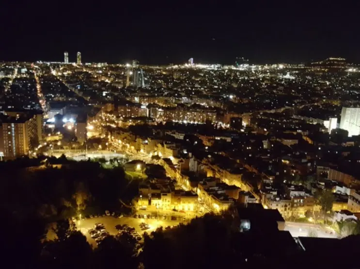 バルセロナ バンカーの営業時間・場所｜夜景の代わりに治安の心配なく夕日を見る