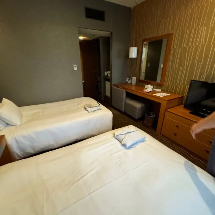 แนะนำโรงแรมโตเกียว Sotetsu Fresa Inn Higashi Shinjuku รีวิวห้องพัก Twin พร้อมอาหารเช้า ลดราคา จองยังไงให้คุ้ม