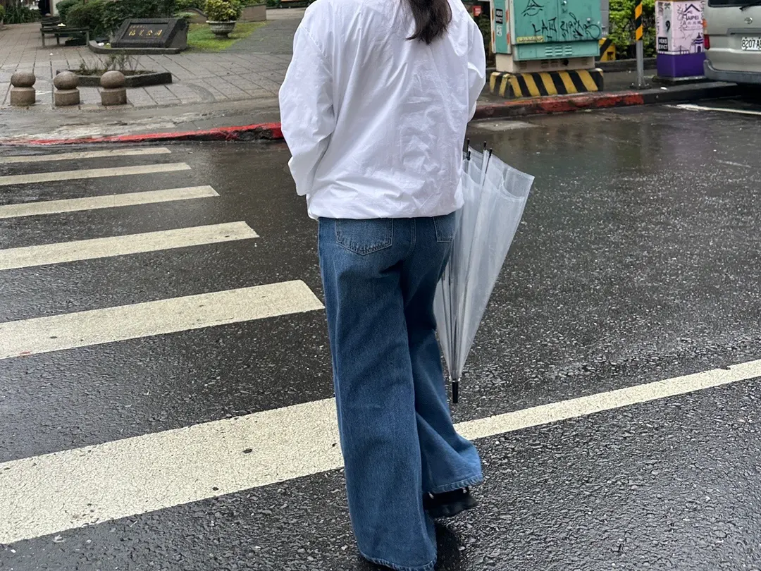 It was inconvenient to carry this around, so I bought a parasol.