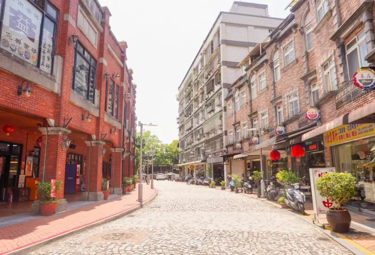 Yingge Ceramics Old Street: A Must-Visit Day Trip from Taipei