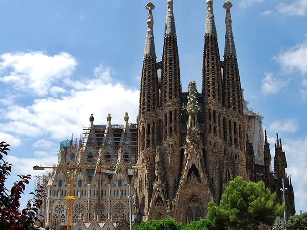 (Available for booking Oct-Dec) Sagrada Familia Basilica Priority Entrance Instant Ticket Fast Track