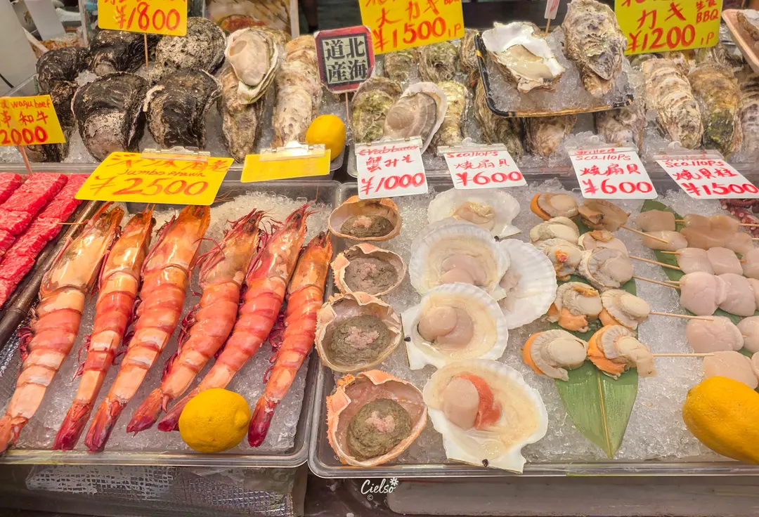Fresh oysters and sea urchin at Kuromon Market