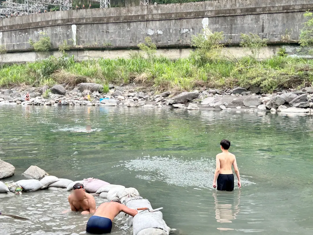 A truly natural open-air bath, maintained by locals!