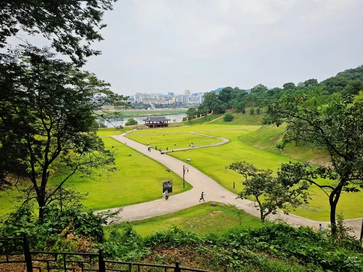 공주 가볼만한곳 공산성 직접 걸어보니 성곽길을 추천하는 이유
