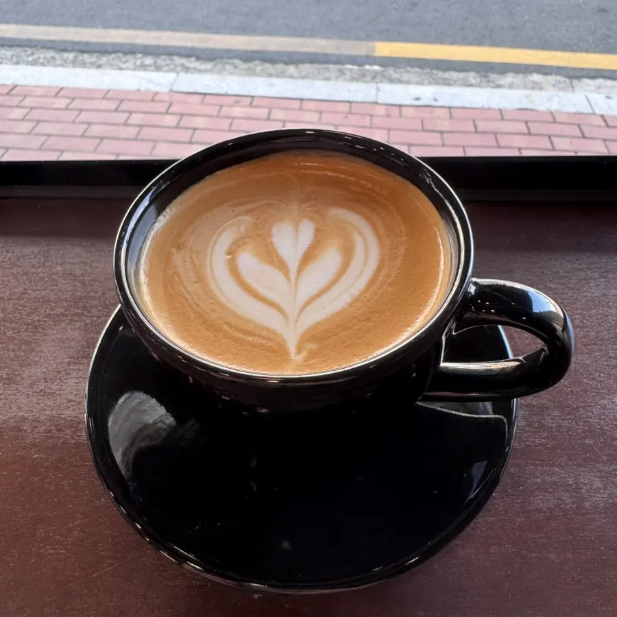 Vanilla latte in a cup