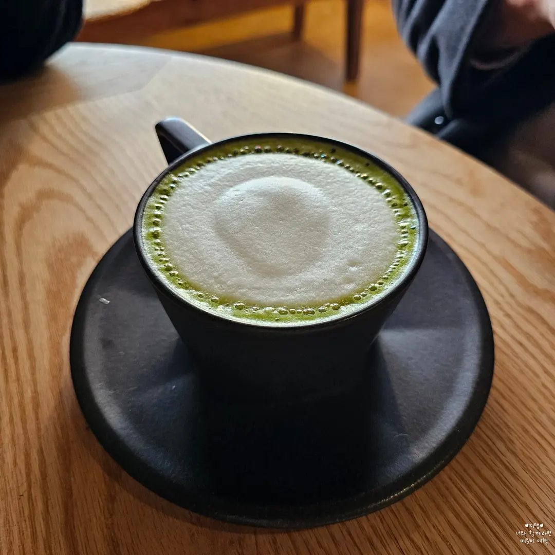 부드럽고 맛있었던 말차라떼~