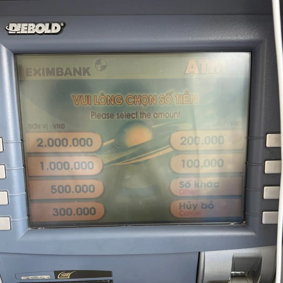 ATM screen with default withdrawal amounts