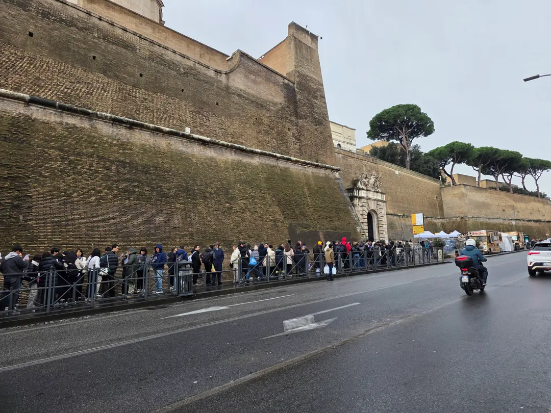 Fast Track means you don't stand in this line.