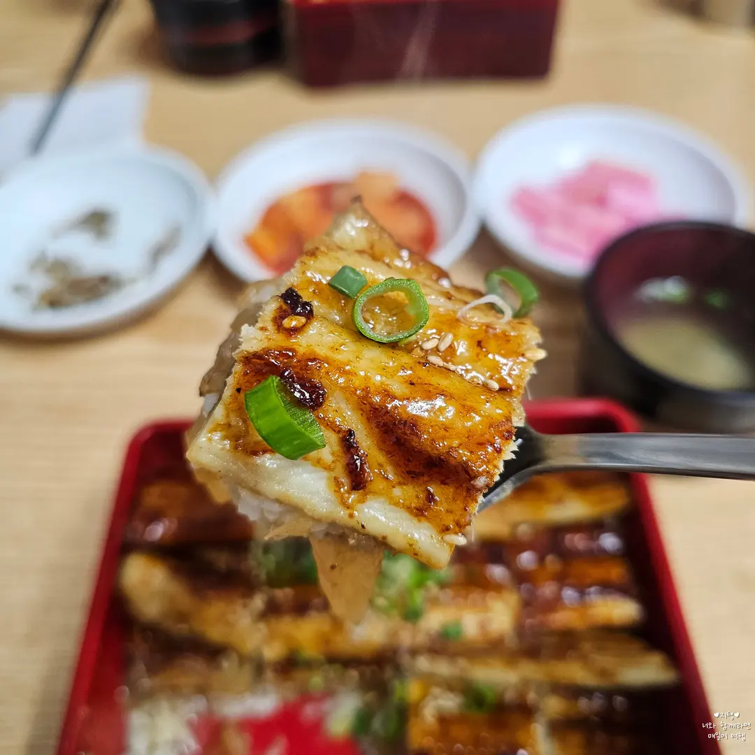 每一口都吃得到滿滿的鰻魚，超滿足。