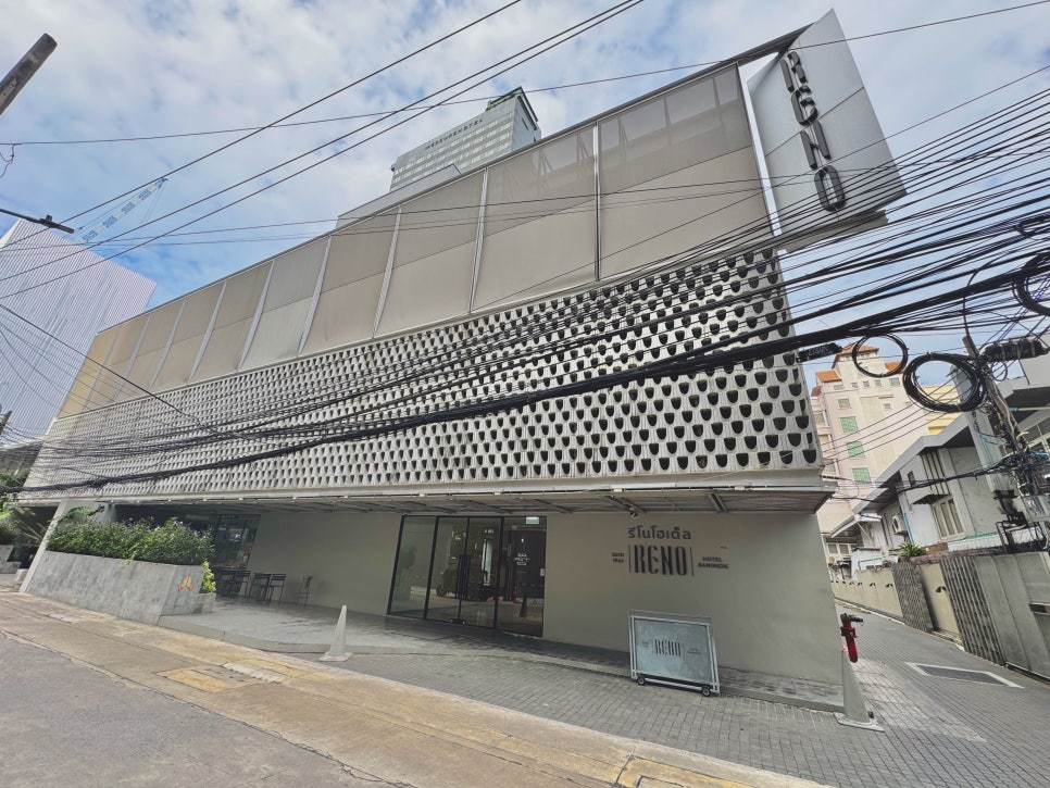A quiet alleyway leading to the hotel entrance