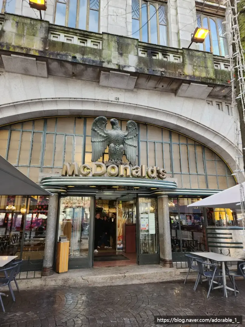 ポルトのマクドナルド外観