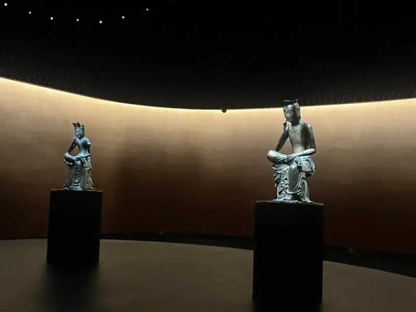 國立中央博物館 國中博 週末參觀心得 | 餐廳、咖啡廳、導覽服務、開放時間、周邊商品