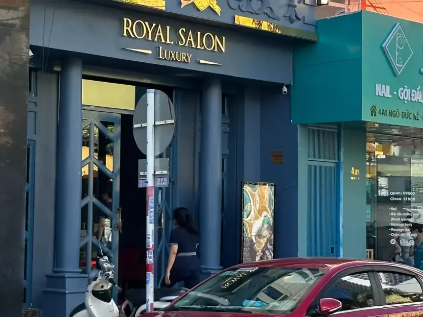 Royal Salon Nha Trang Entrance