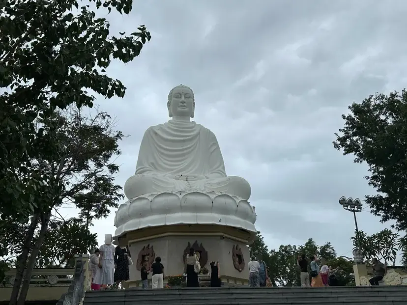 芽莊龍山寺