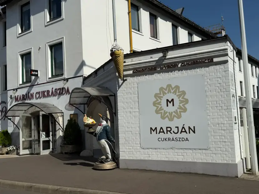 Marjan Cafe Exterior