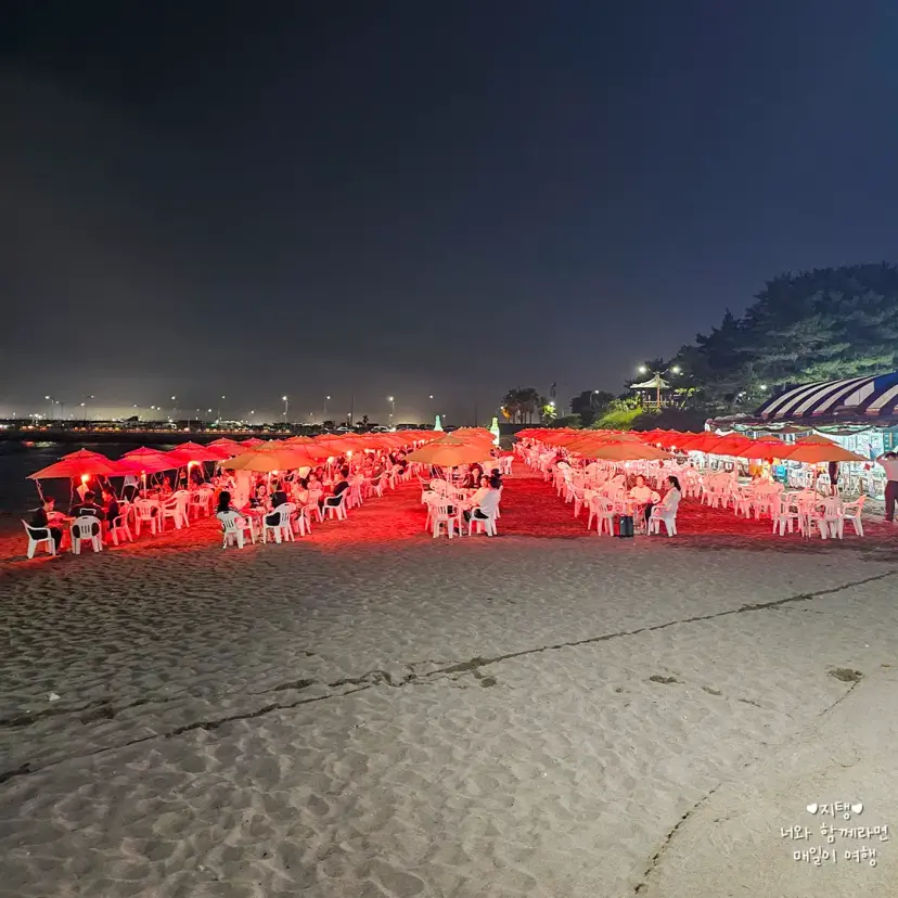 Iho Tewoo Beach Pocha at night